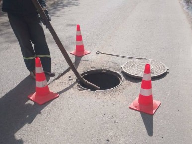 Почему нельзя сбрасывать подгузники и влажные салфетки в канализацию