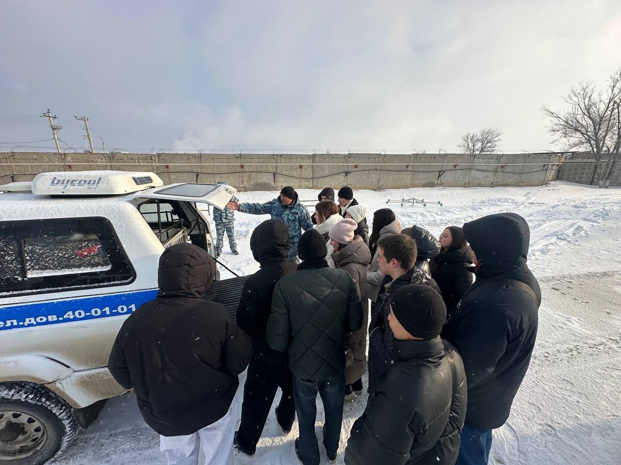 "Студенческий десант" продолжил знакомство с полицией в астраханском центре кинологической службы "Студенческий десант" продолжил знакомство с полицией в астраханском центре кинологической службы