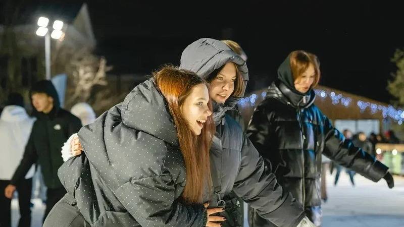 Астраханские студенты отметили свой праздник на ледовой площадке в кремле Астраханские студенты отметили свой праздник на ледовой площадке в кремле