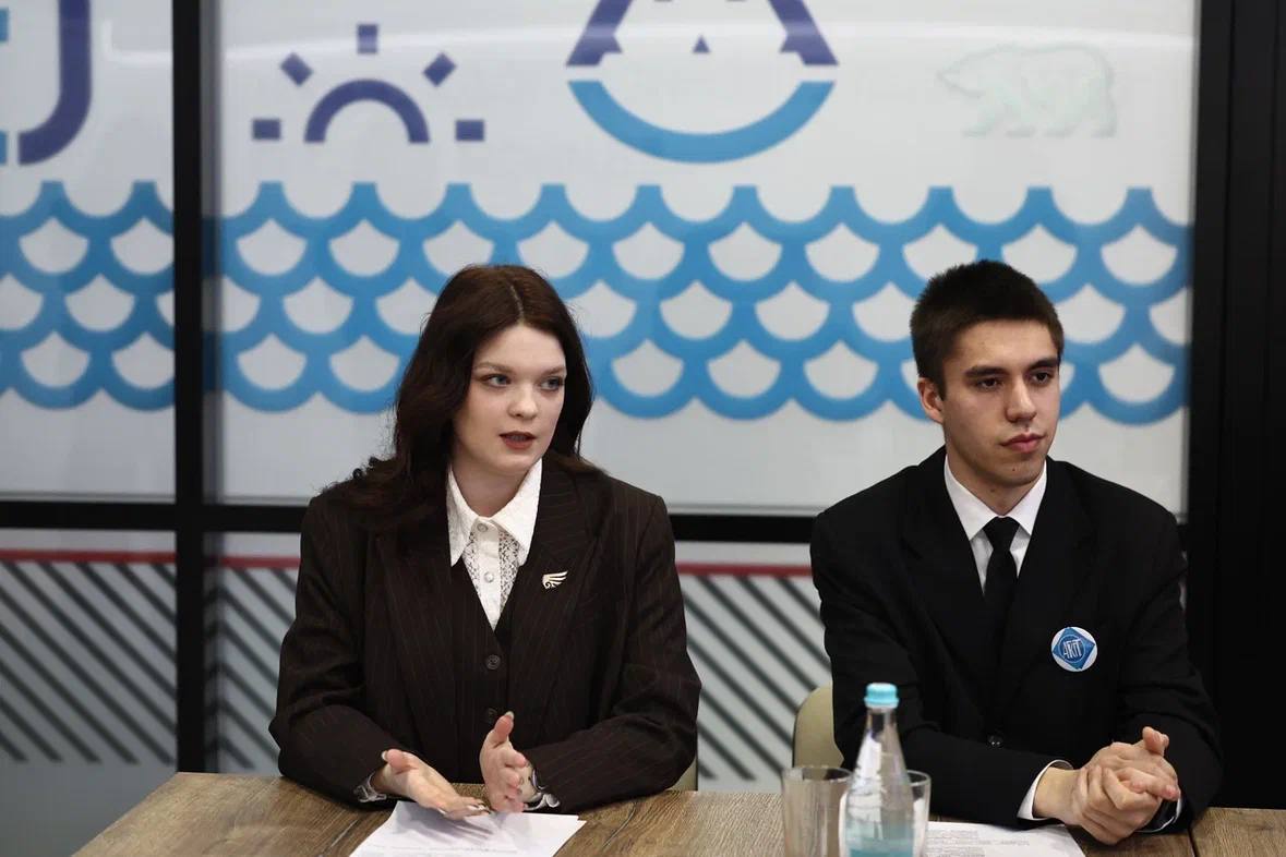 Астраханские студенты обсудили с Игорем Бабушкиным реализацию проектов и планы на будущее Астраханские студенты обсудили с Игорем Бабушкиным реализацию проектов и планы на будущее