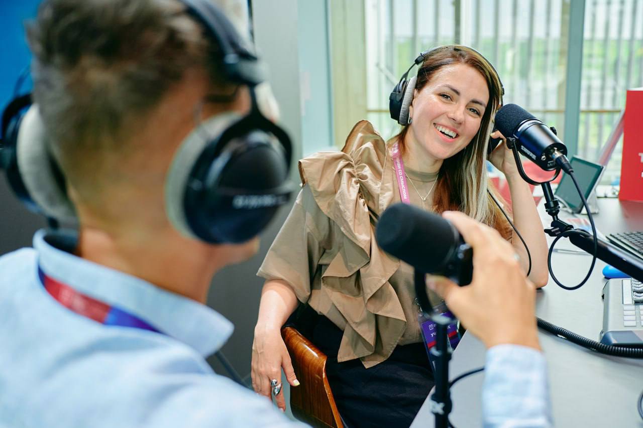 Ты из Астрахани и у тебя приятный голос? Хочешь работать на радио, озвучивать рекламные ролики, аудиокниги или видео, делать подкаст?