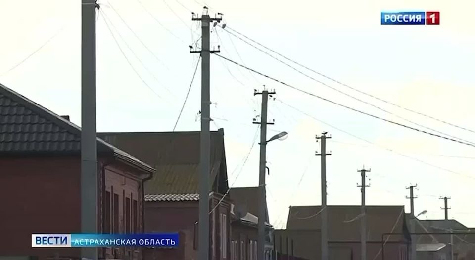 В Астраханской области благодаря вмешательству прокуратуры дом семьи участника СВО подключен к сетям электроснабжения