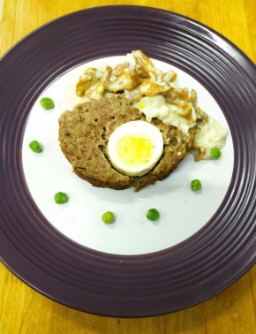 Мясной рулет с яйцом: идеальное блюдо для мясопустной недели