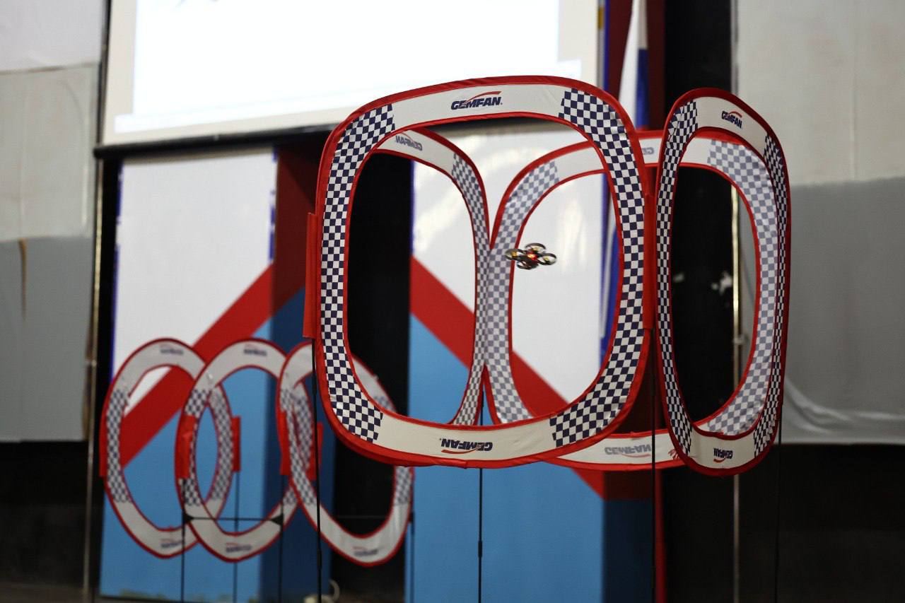 В Астрахани стартовал «Студенческий фестиваль по гонкам дронов» В Астрахани стартовал «Студенческий фестиваль по гонкам дронов»