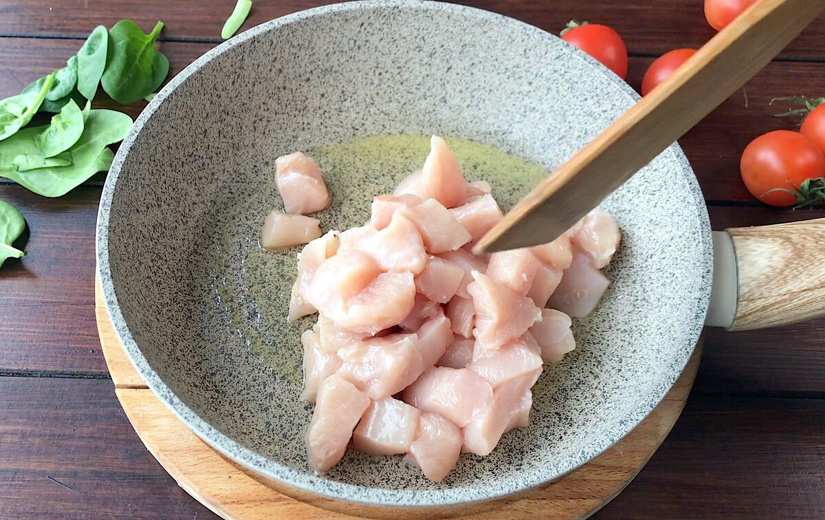 Легкий салат для девичника: вкусно и без сложностей