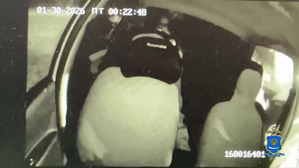 Госавтоинспекторы из Астраханской области оперативно доставили в больницу малышку, нуждающуюся в экстренной медицинской помощи