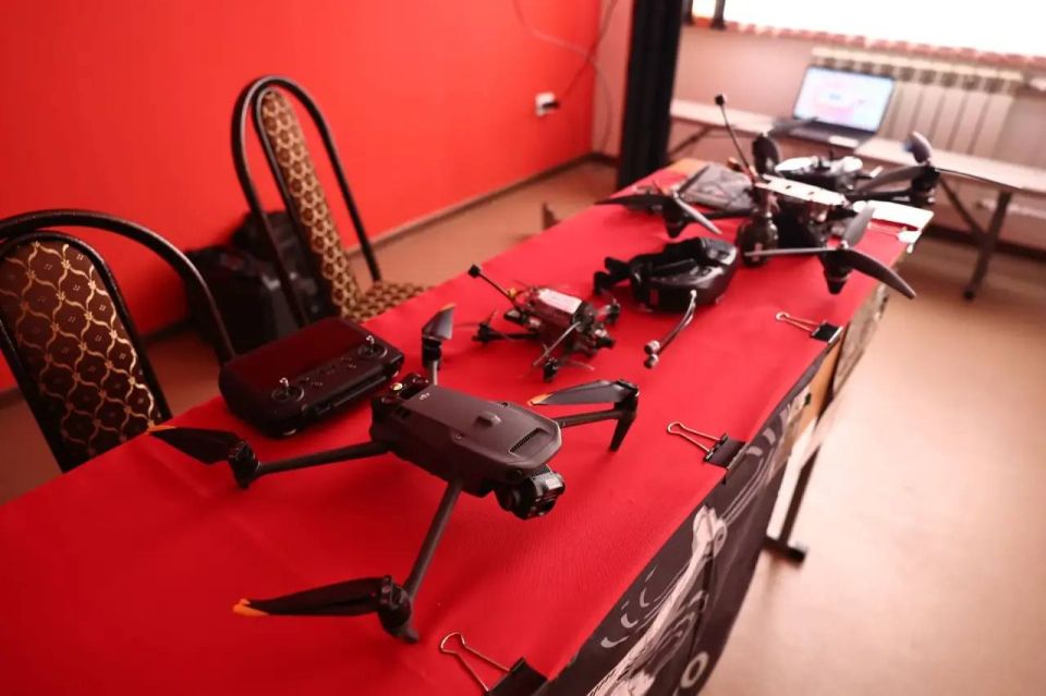 Ветеран СВО Эльчин Алиев рассказал астраханским студентам о преимуществах службы в Беспилотных силах