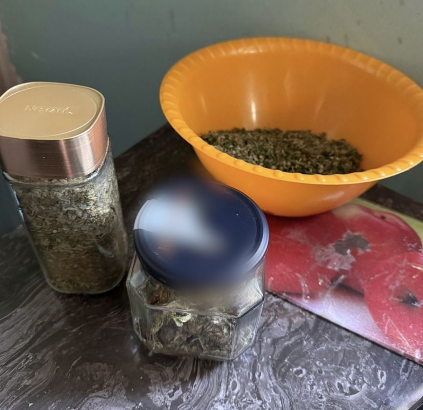 Порядка килограмма каннабиса изъяли полицейские у ранее неоднократно судимого астраханца