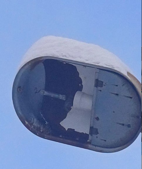 Что случилось с электрическими щитками в Летном парке? Что случилось с электрическими щитками в Летном парке?