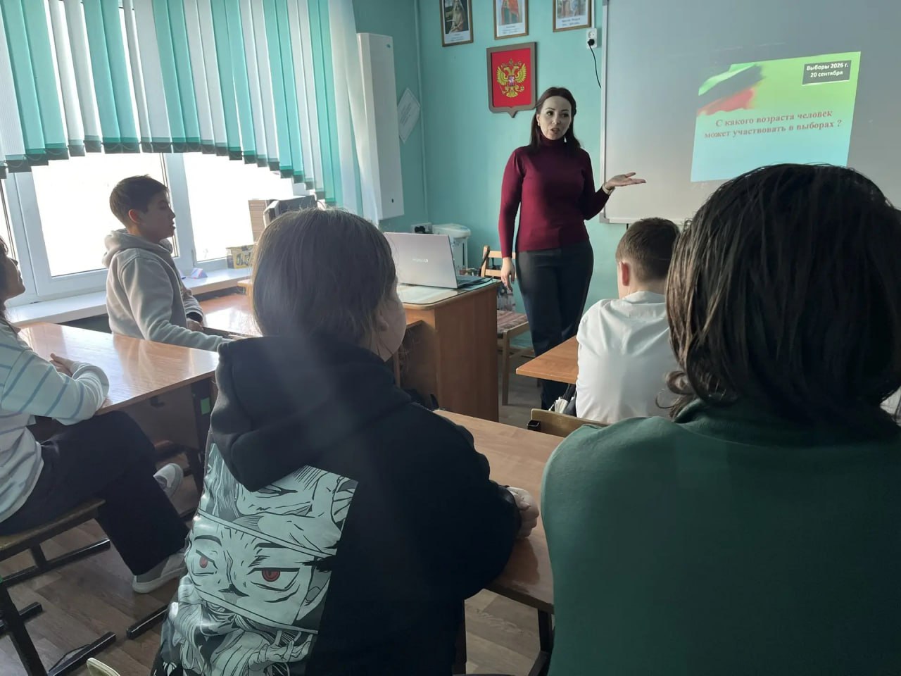 В Харабалинской общеобразовательной школе-интернате прошёл необычный классный час, который провела председатель УИК №1514 Галина Савицкая