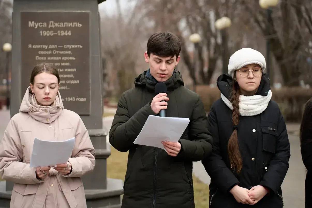 В Астрахани студенты почтили память Мусы Джалиля поэтическими чтениями