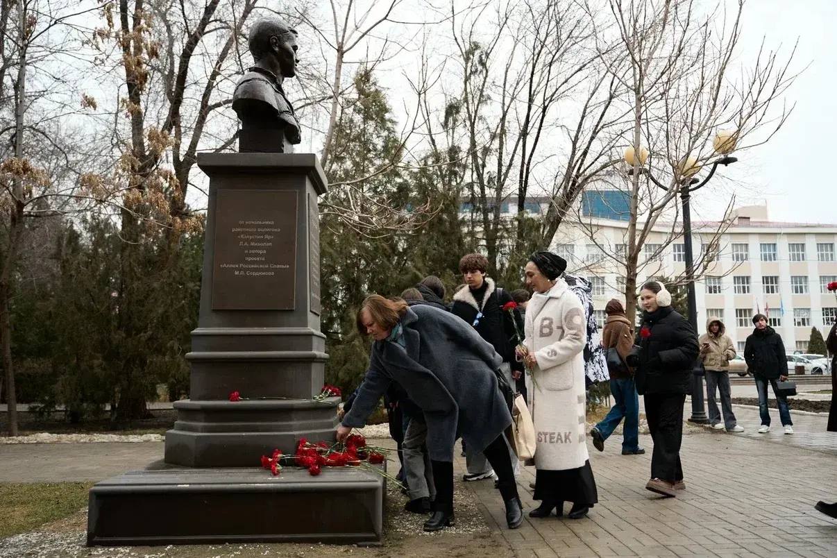 В Астрахани студенты почтили память Мусы Джалиля поэтическими чтениями В Астрахани студенты почтили память Мусы Джалиля поэтическими чтениями