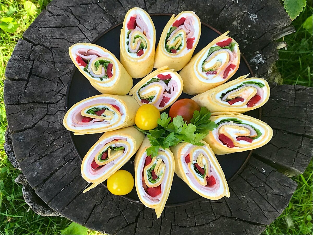 Вкусные рулетики на празднике: простой рецепт для всех