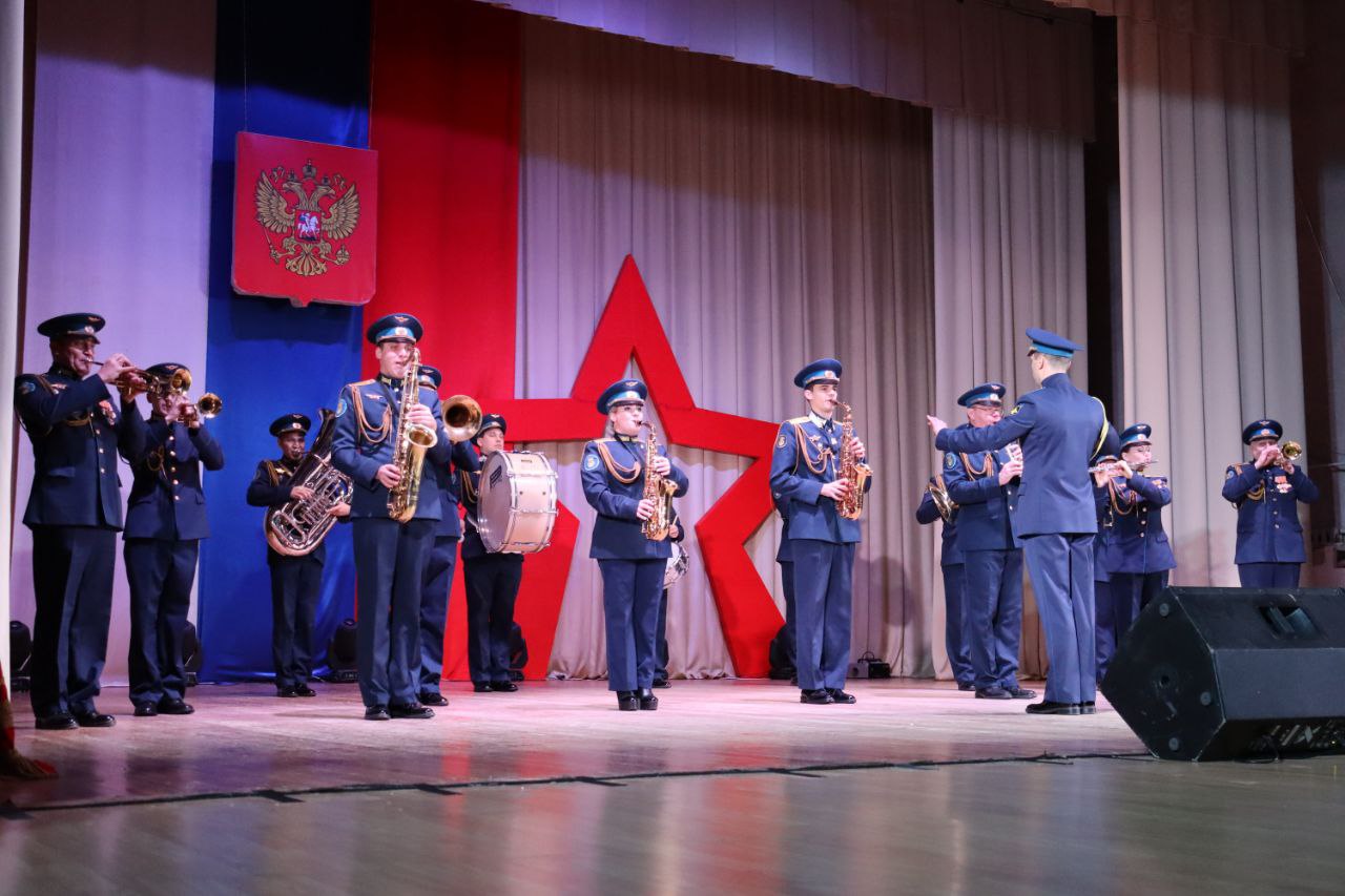 Праздничный концерт "Новые герои нового века", посвящённый Дню защитника Отечества Праздничный концерт "Новые герои нового века", посвящённый Дню защитника Отечества