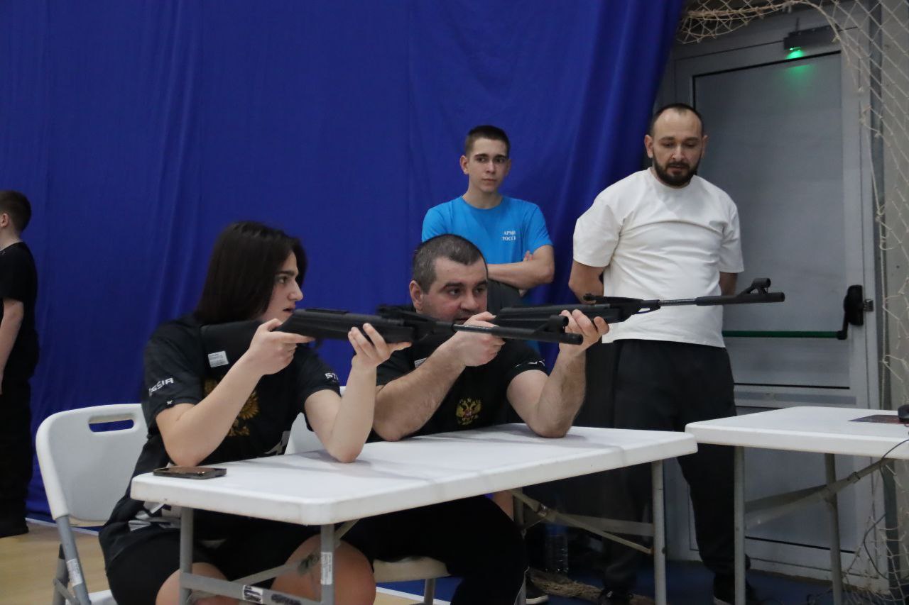 В Астрахани состоялся спортивный праздник для защитников Отечества и их детей - фестиваль «За Родину! За Спорт!» В Астрахани состоялся спортивный праздник для защитников Отечества и их детей - фестиваль «За Родину! За Спорт!»