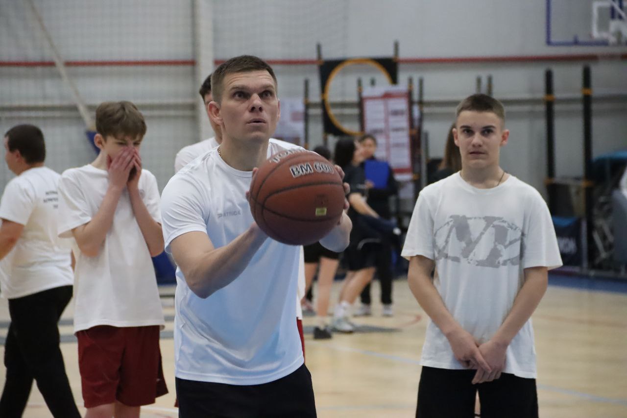 В Астрахани состоялся спортивный праздник для защитников Отечества и их детей - фестиваль «За Родину! За Спорт!» В Астрахани состоялся спортивный праздник для защитников Отечества и их детей - фестиваль «За Родину! За Спорт!»