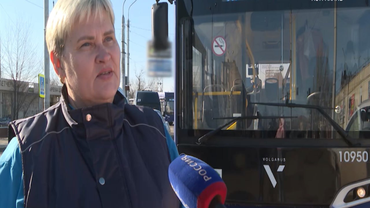 В Астрахани на автобусных маршрутах работают представительницы прекрасного пола