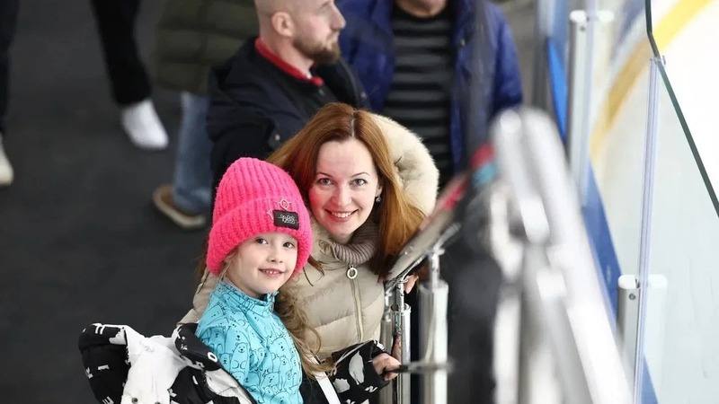 Хоккейный турнир «Дружба народов» торжественно открылся в Астрахани Хоккейный турнир «Дружба народов» торжественно открылся в Астрахани