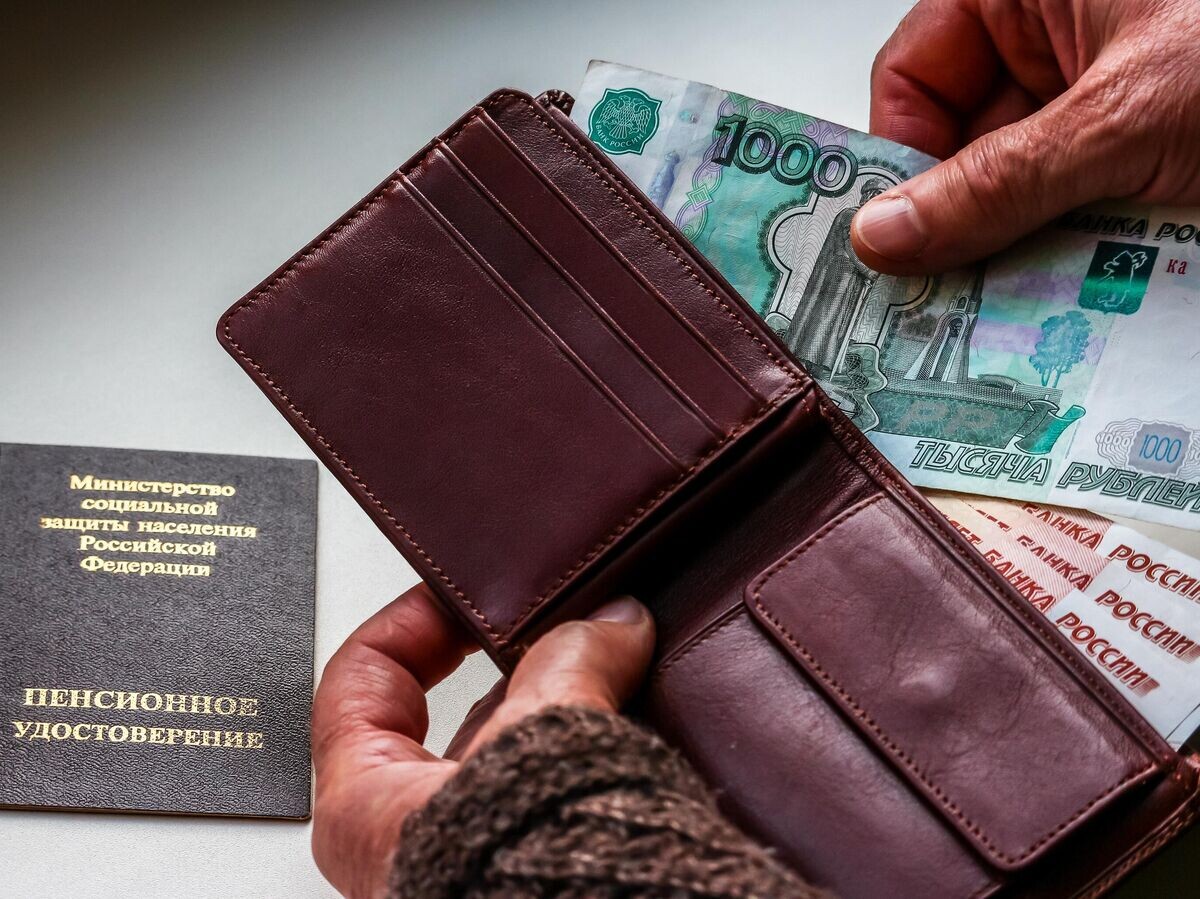 Увеличение пенсий работающих пенсионеров в России: цифры и факты