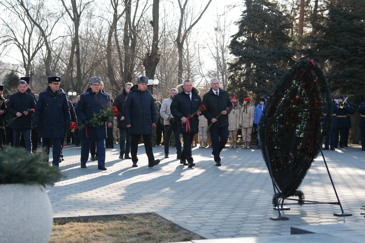 Прокурор Астраханской области принял участие в торжественном мероприятии, посвященном Дню защитника Отечества Прокурор Астраханской области принял участие в торжественном мероприятии, посвященном Дню защитника Отечества