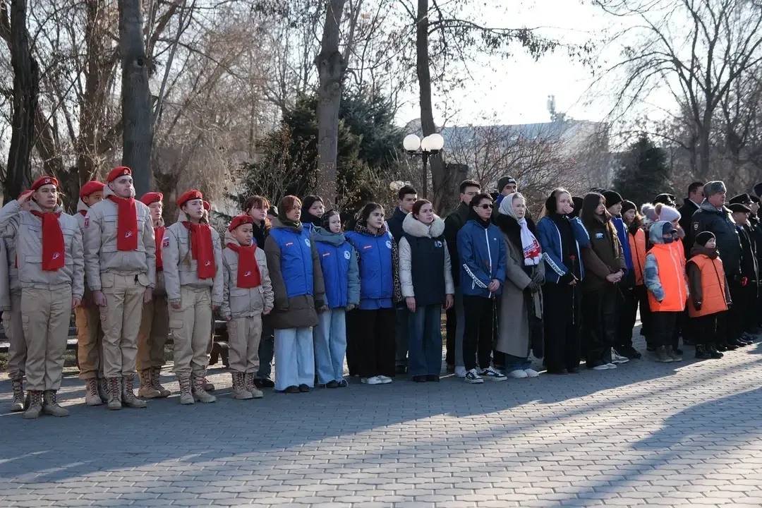 В День защитника Отечества Игорь Бабушкин почтил память погибших воинов В День защитника Отечества Игорь Бабушкин почтил память погибших воинов