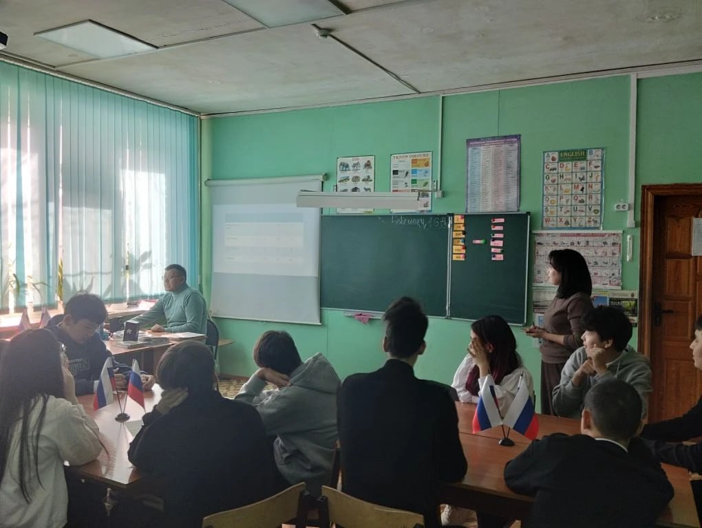 В Красноярской средней школе № 1 состоялся живой диалог о выборах В Красноярской средней школе № 1 состоялся живой диалог о выборах