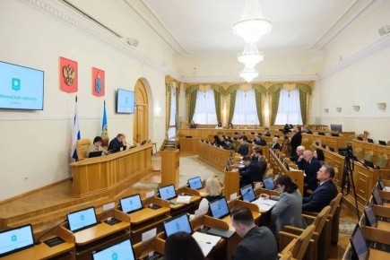 В Астрахани обсудили вопросы трудоустройства и реабилитации ветеранов СВО