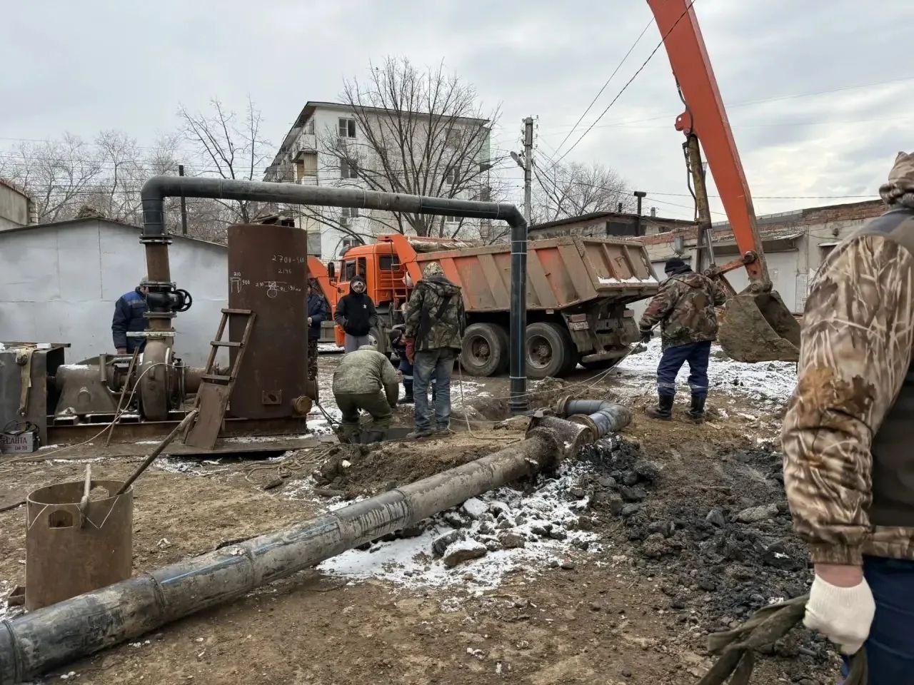 В Астрахани обновляют коммунальные сети