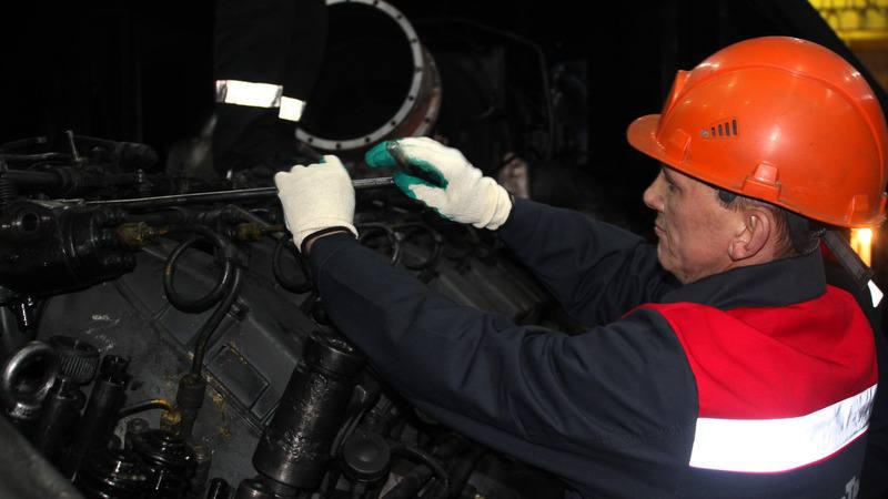 Золотые руки сервисного локомотивного депо «Астраханское» Золотые руки сервисного локомотивного депо «Астраханское»