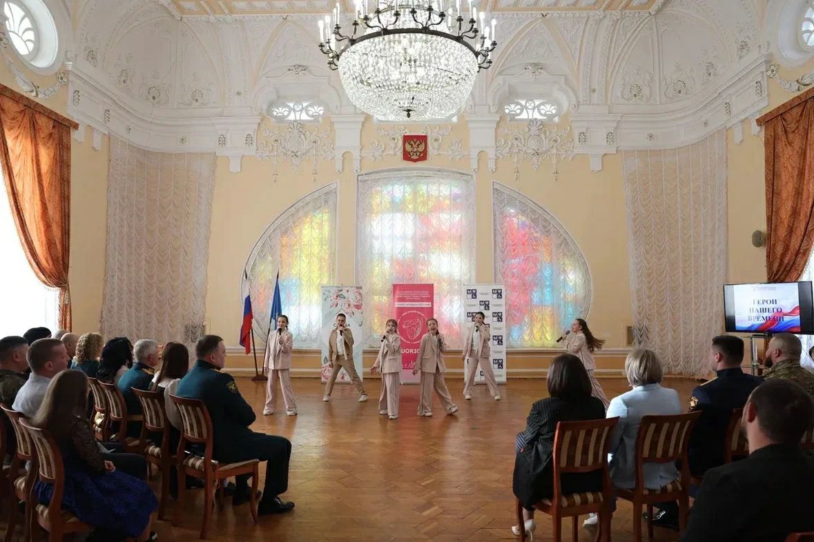 В Астрахани чествовали 11 семей военнослужащих В Астрахани чествовали 11 семей военнослужащих