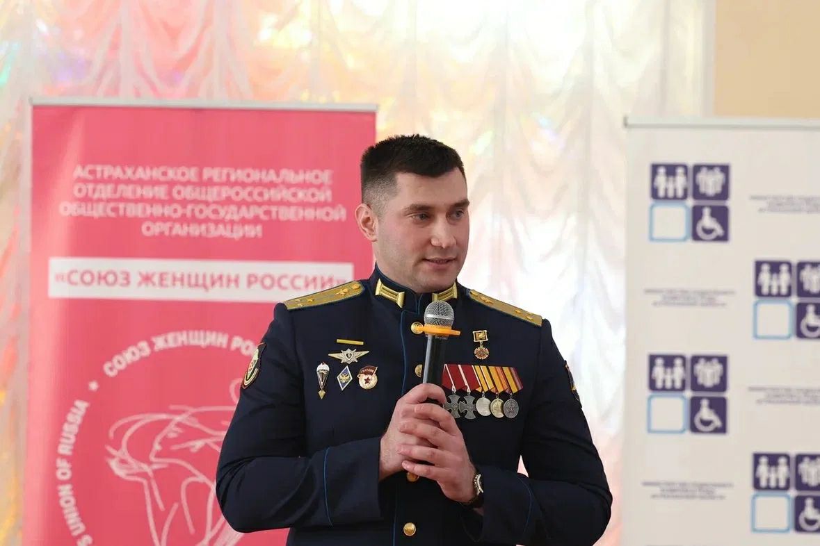 В Астрахани чествовали 11 семей военнослужащих В Астрахани чествовали 11 семей военнослужащих