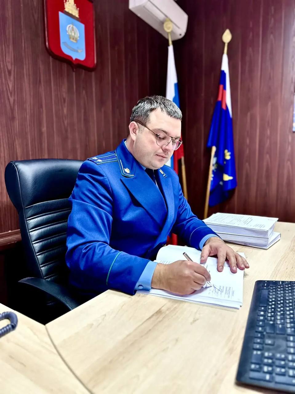 По материалам прокурорской проверки возбуждено уголовное дело по факту невыплаты заработной платы