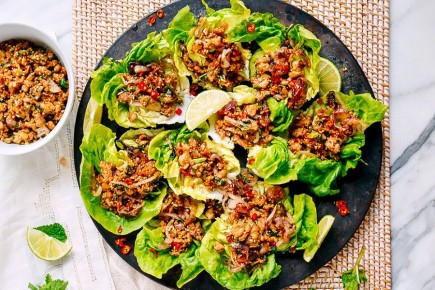 Невероятная закуска в хрустящих листьях салата