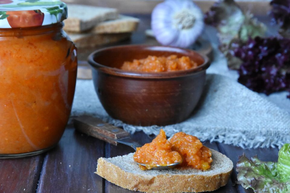 Кабачковая икра на зиму: простой и быстрый рецепт для всей семьи