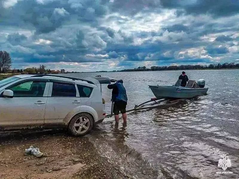 Сотрудники астраханского ГИМС поймали лжесудоводителя