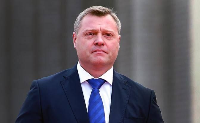 Уважаемый Игорь Юрьевич!. От имени администрации города Ахтубинска и от себя лично сердечно поздравляю Вас с днем рождения!