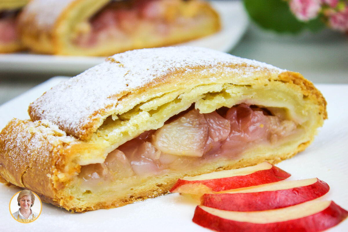 Нежный слоёный рулет с персиками: идеальный десерт для лета