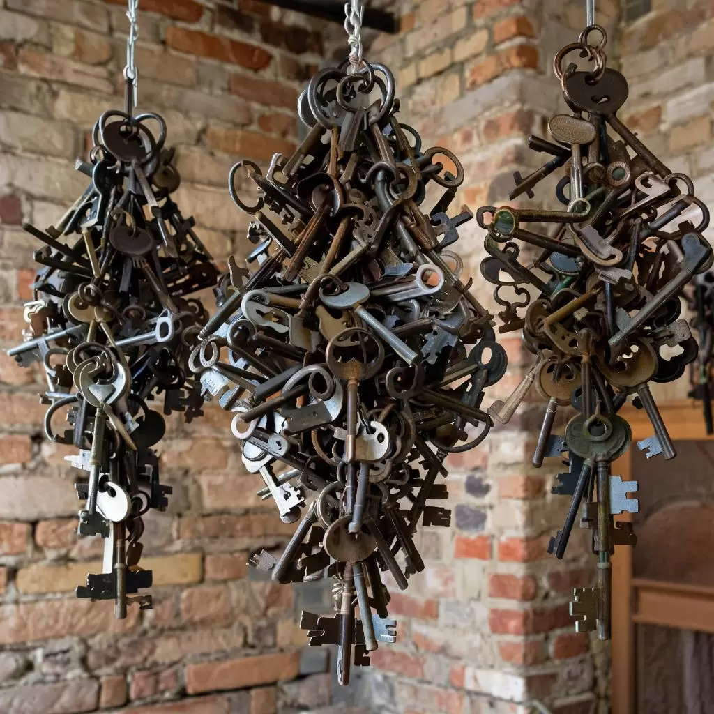 Как старые ключи превращаются в уникальные арт-объекты: вдохновение и идеи для творчества