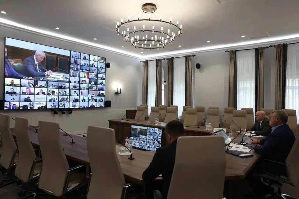 Глава Астраханской области принял участие в заседании межведомственной рабочей группы по вопросам развития общественного транспорта