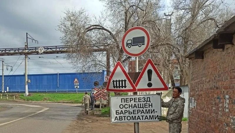 В Астрахани установили более 70 новых дорожных знаков В Астрахани установили более 70 новых дорожных знаков