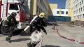Смотри в как оттачивали свои навыки огнеборцы на здании медучреждения