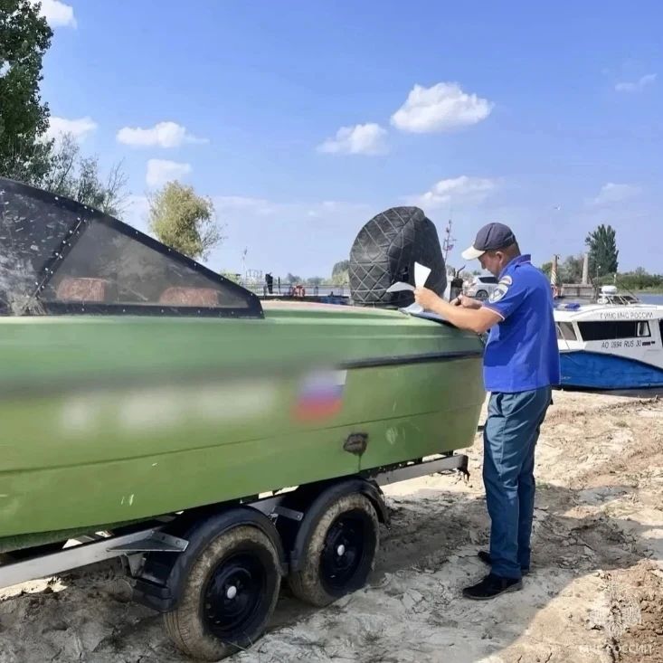 В Камызякском районе задержали судоводителя с поддельными правами