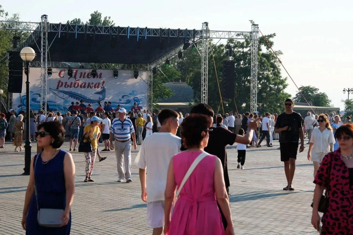 В Астраханской области отметили День рыбака В Астраханской области отметили День рыбака