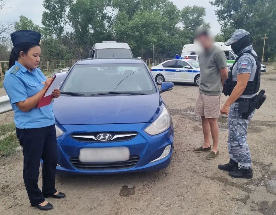 В июле судебные приставы арестовали имущество шести астраханцев В июле судебные приставы арестовали имущество шести астраханцев