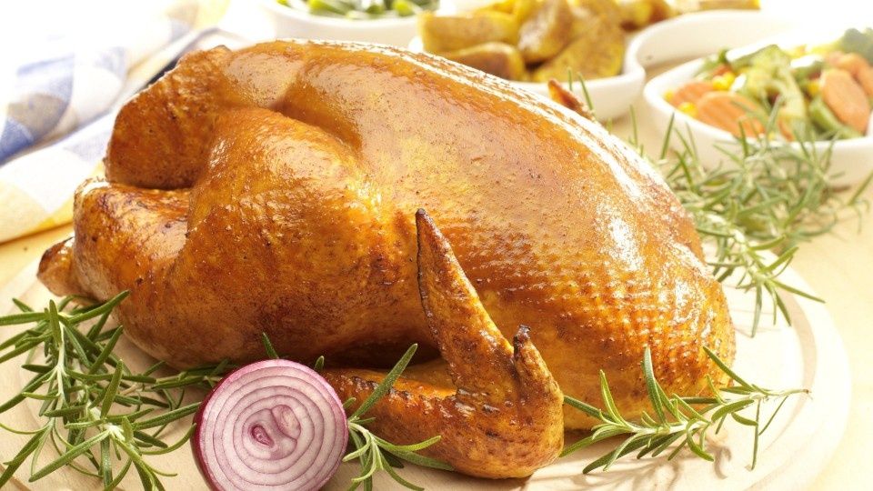 Как сохранить праздник и не навредить при диабете: вкусные замены колбасе и десертам