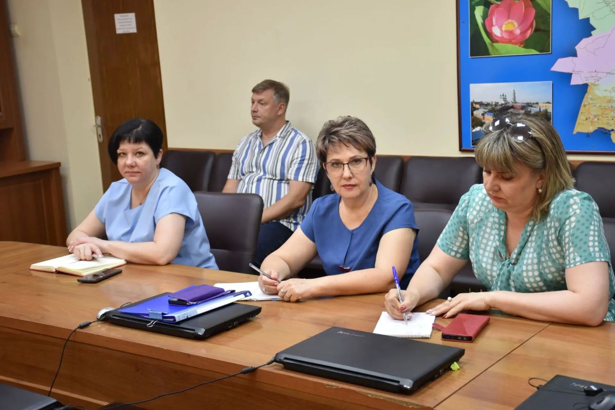 Руководство избирательной комиссии региона провело очередное рабочее совещание с председателями территориальных избирательных комиссий и должностными лицами органов местного самоуправления Астраханской области в режиме... Руководство избирательной комиссии региона провело очередное рабочее совещание с председателями территориальных избирательных комиссий и должностными лицами органов местного самоуправления Астраханской области в режиме...