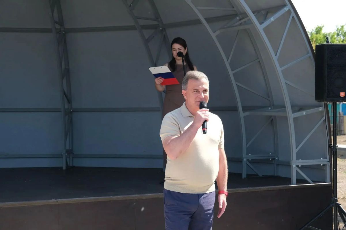 В астраханском селе Черёмуха открыли парк «Победы» В астраханском селе Черёмуха открыли парк «Победы»