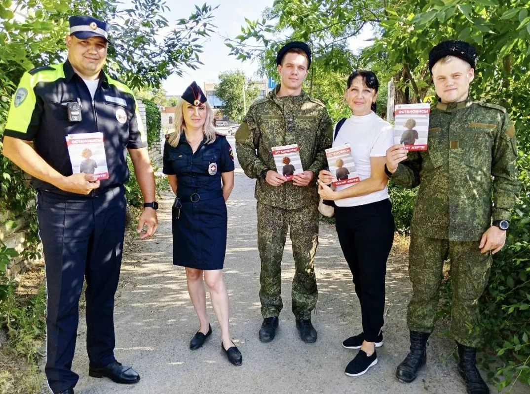 В Ахтубинском районе госавтоинспекторы провели комплексную профилактическую работу с пешеходами и автолюбителями В Ахтубинском районе госавтоинспекторы провели комплексную профилактическую работу с пешеходами и автолюбителями