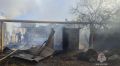 В Астрахани ликвидируют пожар по повышенного номеру вызова