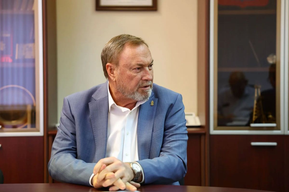 В астраханских селах отремонтируют поликлинику и школу до конца 2027 года В астраханских селах отремонтируют поликлинику и школу до конца 2027 года